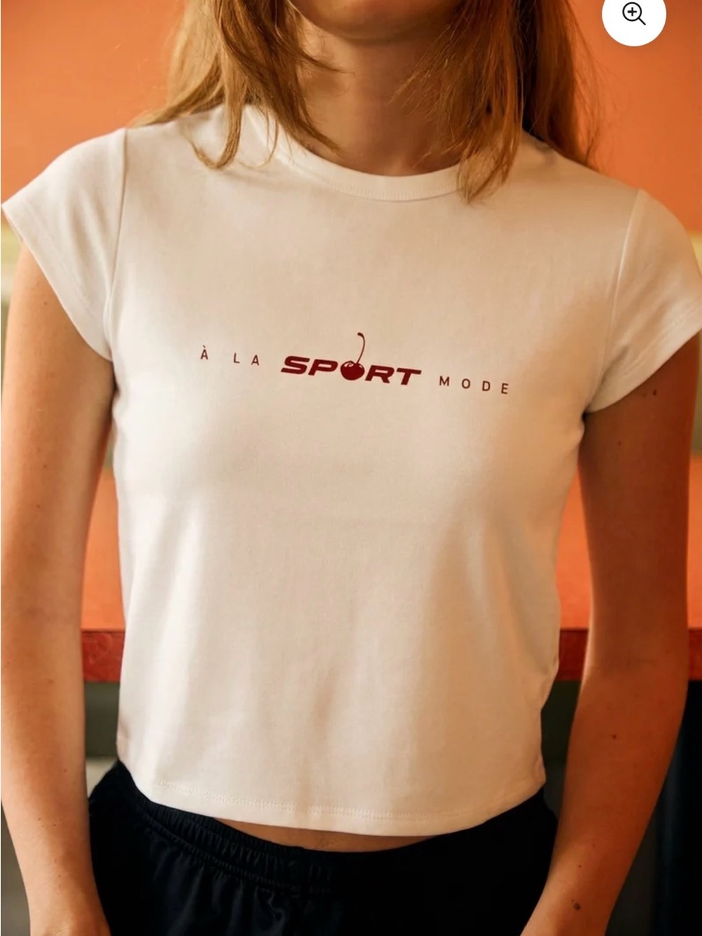 À LA SPORT MODE White Graphic Crop Tee